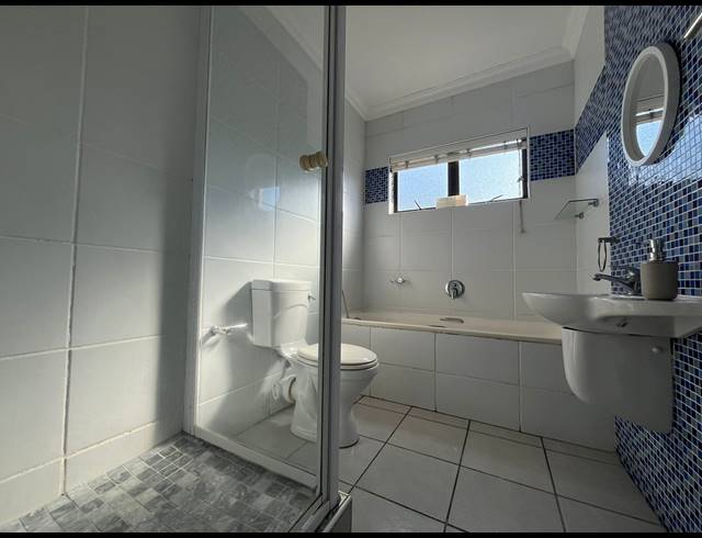 3 BEDROOM FLAT TO LET IN COMPENSATION BEACH